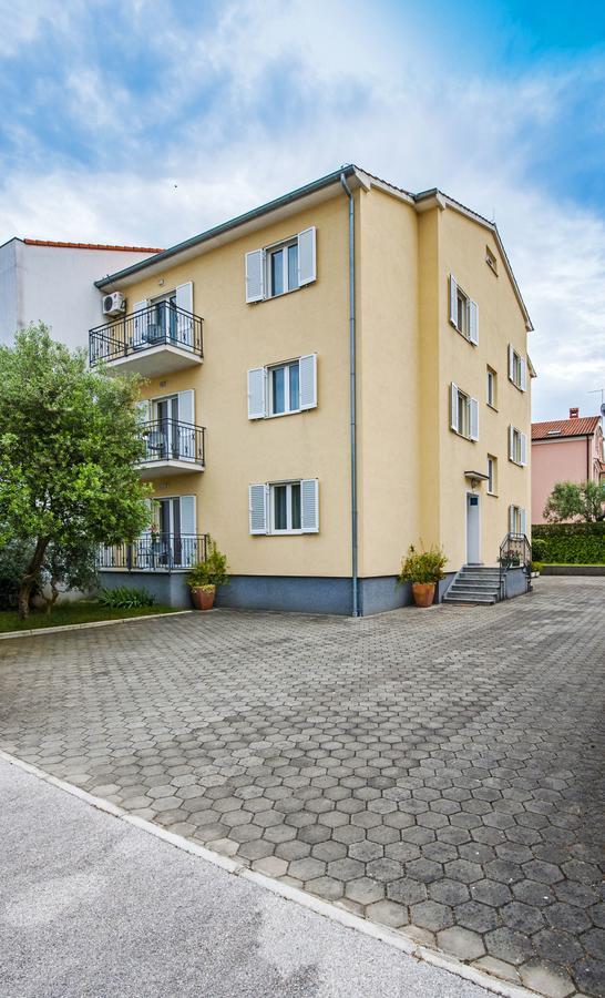 Apartments Bella Ровинь Экстерьер фото