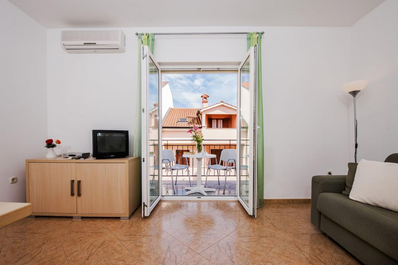 Apartments Bella Ровинь Экстерьер фото