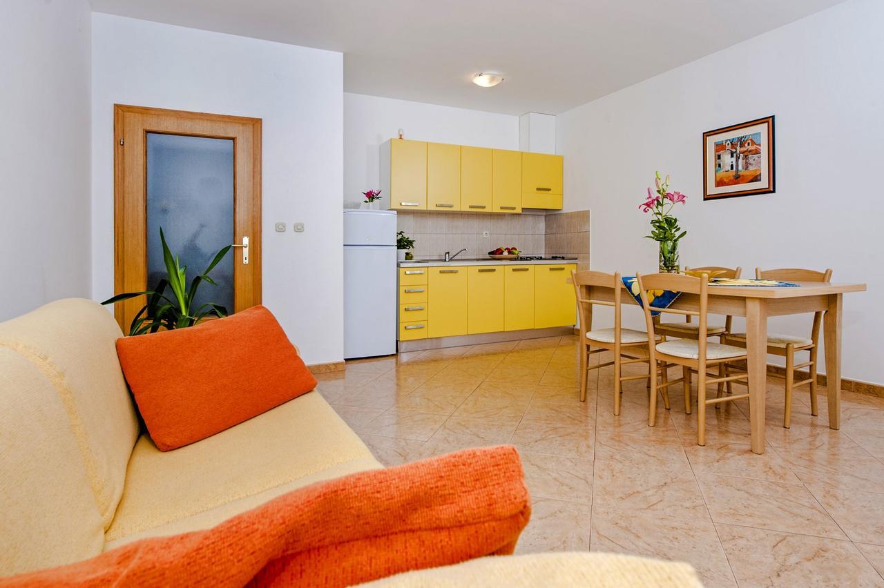 Apartments Bella Ровинь Экстерьер фото