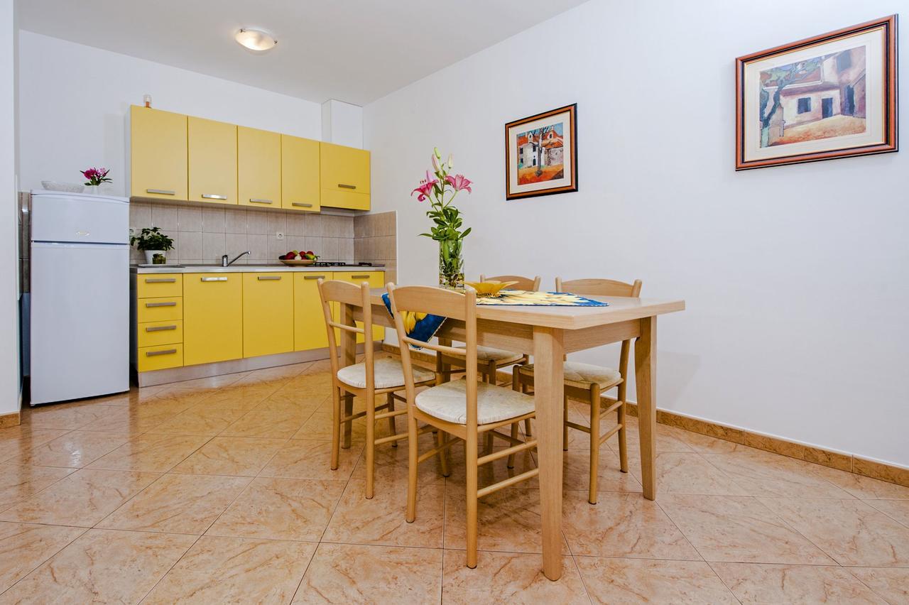 Apartments Bella Ровинь Экстерьер фото