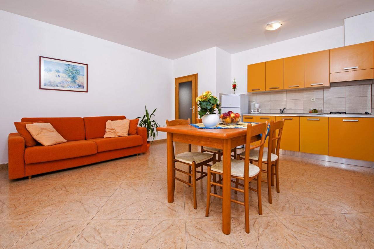 Apartments Bella Ровинь Экстерьер фото