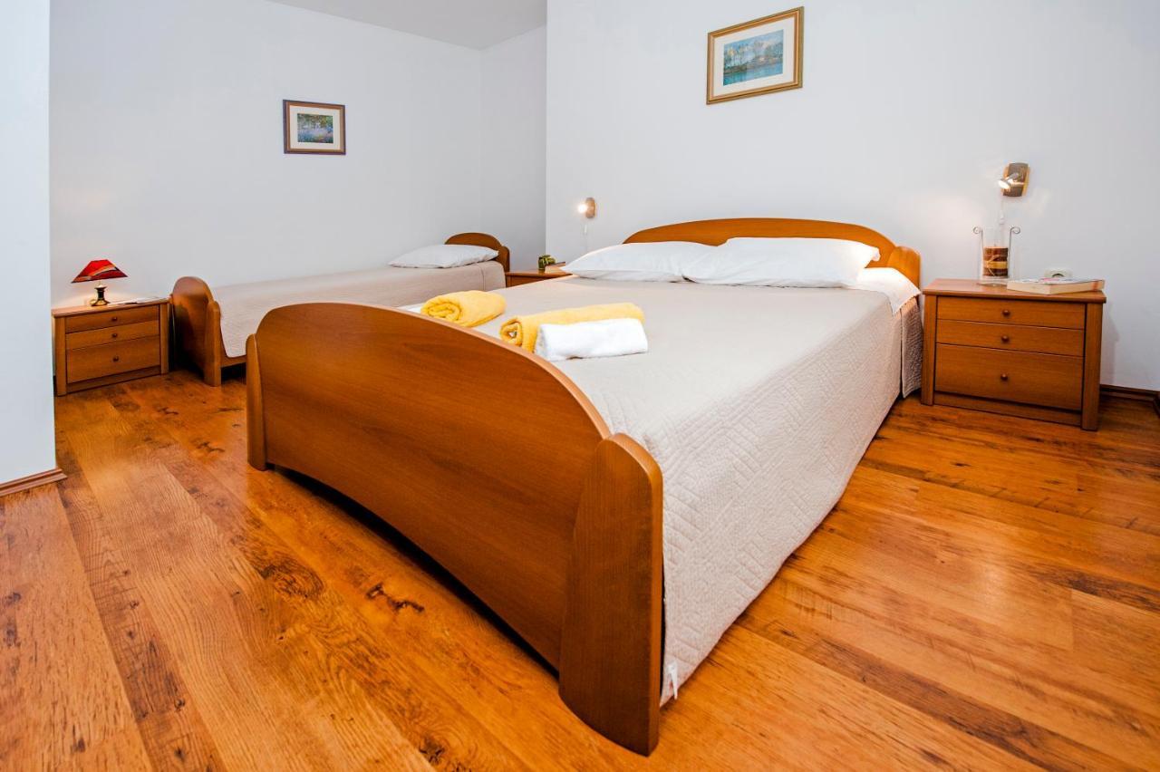 Apartments Bella Ровинь Экстерьер фото