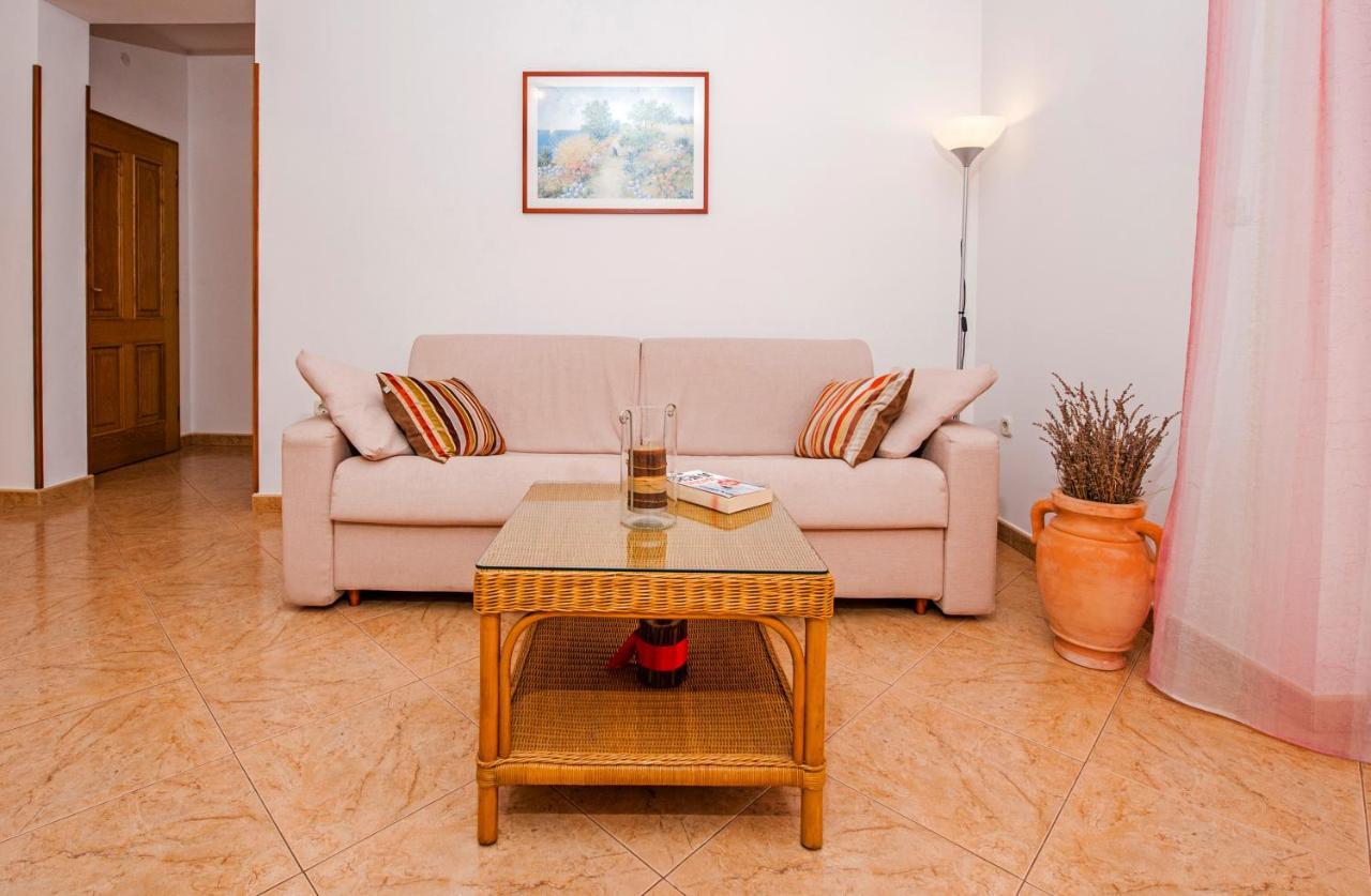 Apartments Bella Ровинь Экстерьер фото