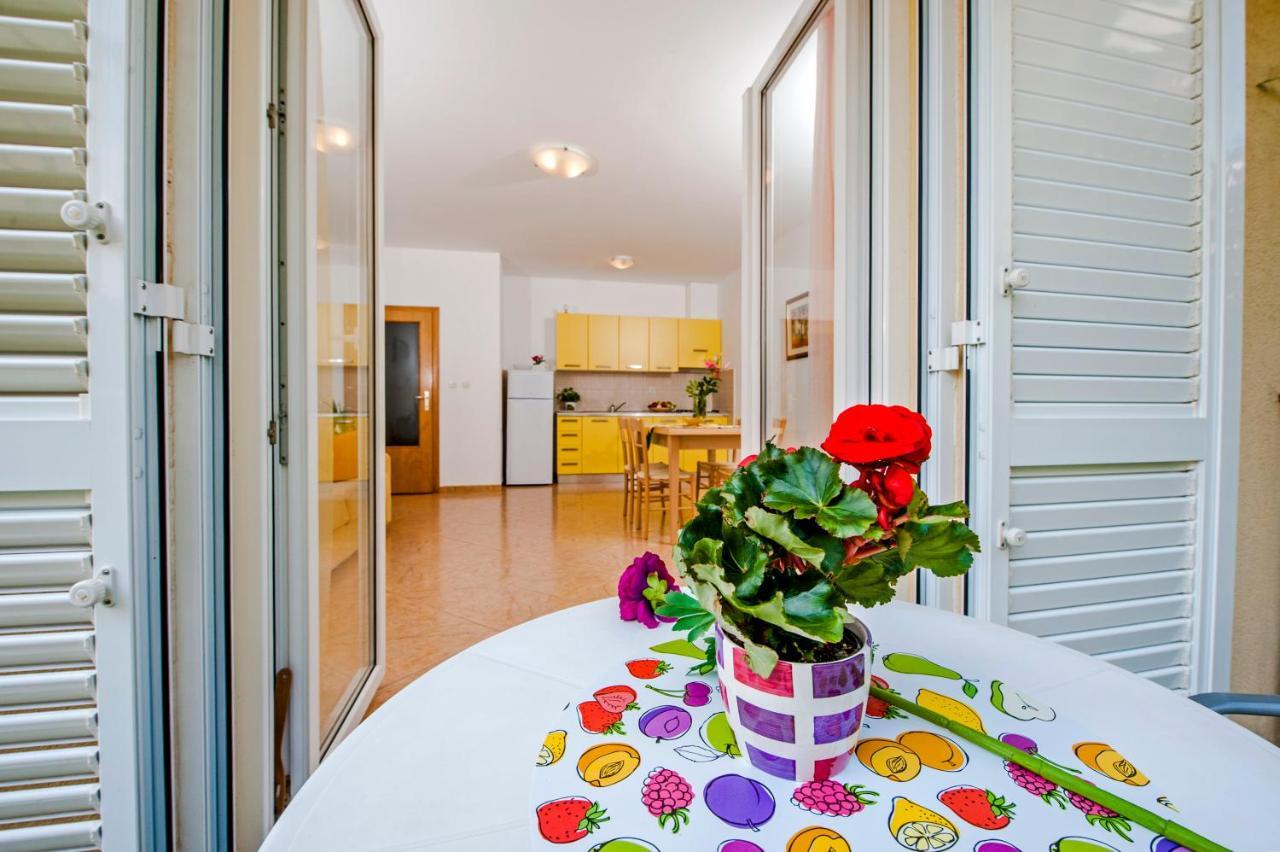 Apartments Bella Ровинь Экстерьер фото