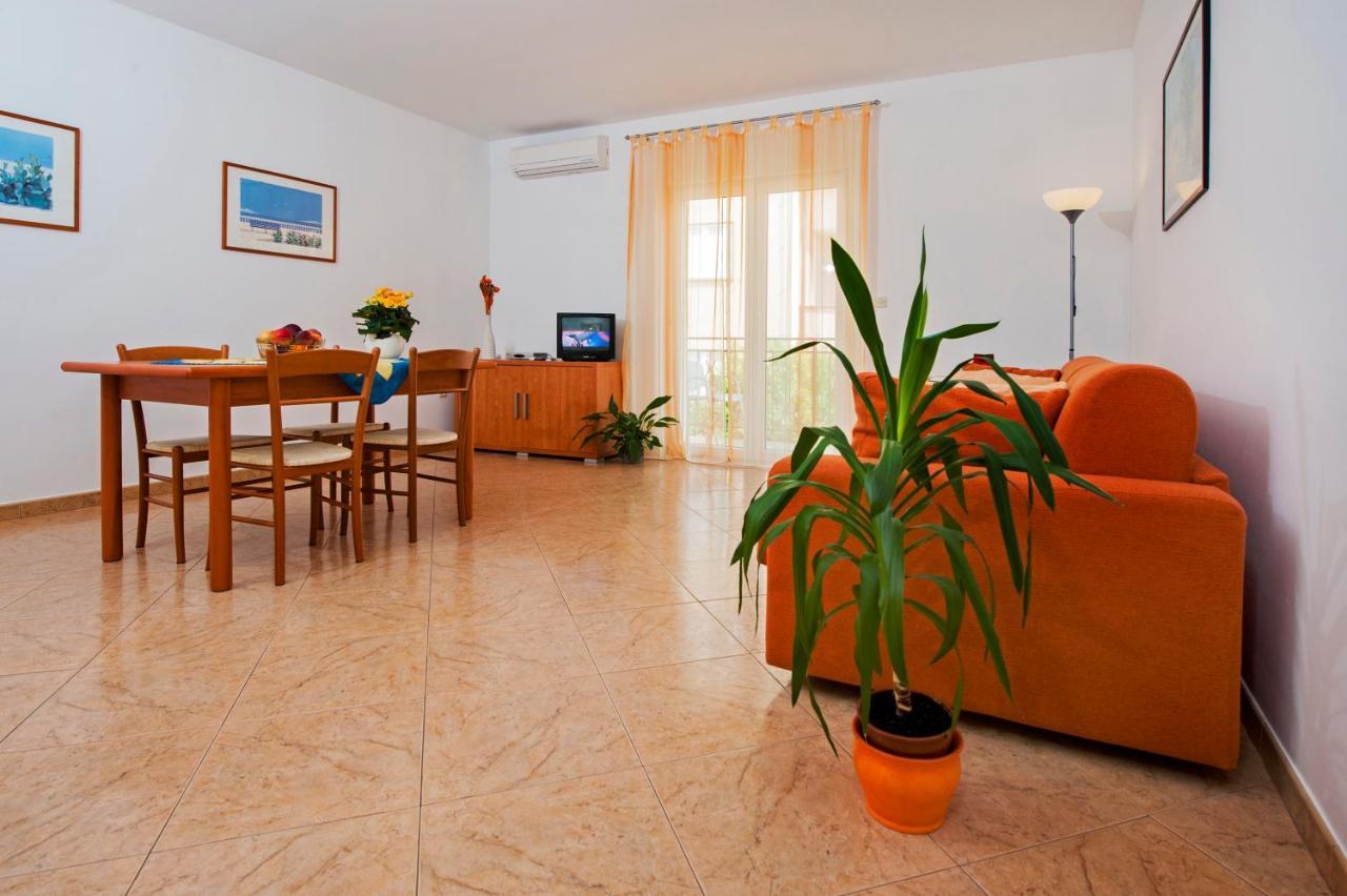 Apartments Bella Ровинь Экстерьер фото