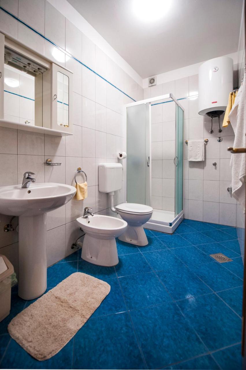 Apartments Bella Ровинь Экстерьер фото