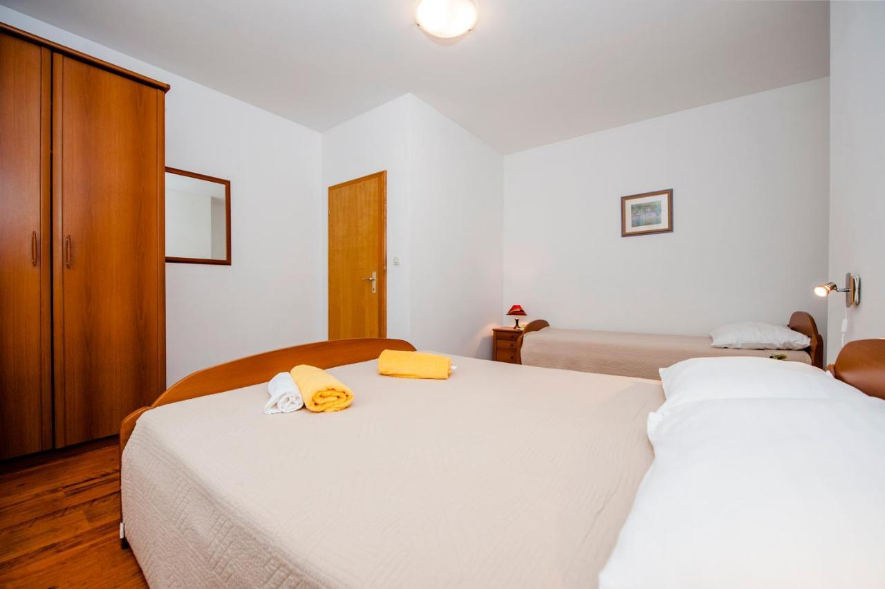 Apartments Bella Ровинь Экстерьер фото