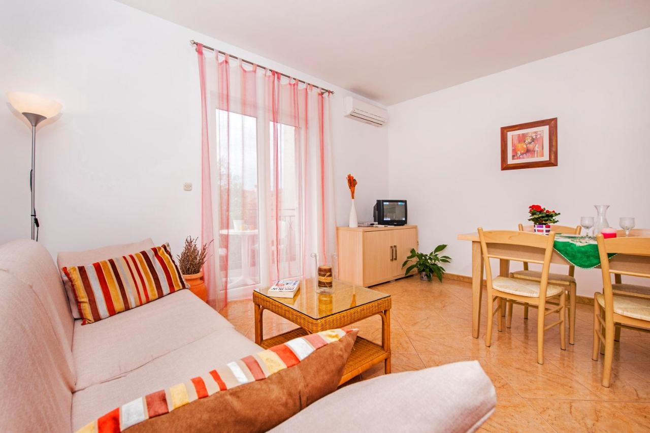 Apartments Bella Ровинь Экстерьер фото